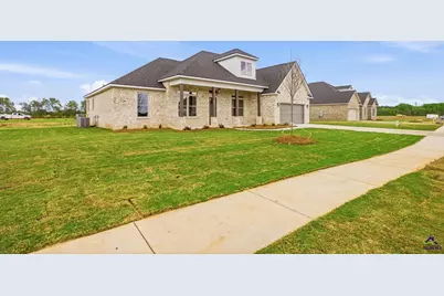 209 Farmland Circle, Perry, GA 31069 - Photo 2