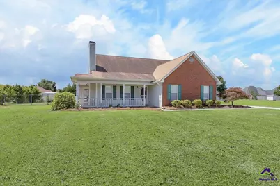 109 Pioneer Trail, Warner Robins, GA 31088 - Photo 2