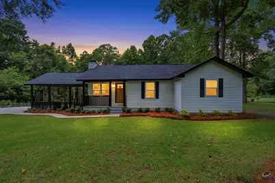 400 North Lake Drive, Perry, GA 31069 - Photo 1