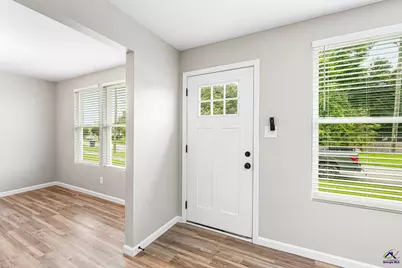 110 S Sixth Street, Warner Robins, GA 31088 - Photo 4