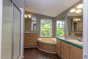 324 Cavalry Ct, Byron, GA 31008 - Photo 12