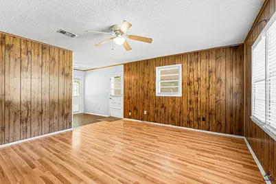 102 Oklahoma Avenue, Warner Robins, GA 31093 - Photo 6