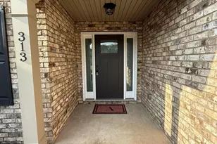 313 Creek Ridge Dr, Warner Robins, GA 31088 - Photo 2