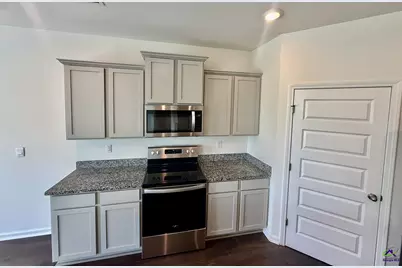 216 Barnyard Way, Perry, GA 31069 - Photo 8