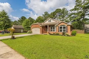 105 Bedford Ct, Perry, GA 31069 - Photo 2