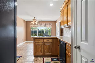 128 Spring Chase Cir, Kathleen, GA 31047 - Photo 18