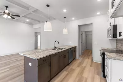 126 Early Drive, Byron, GA 31008 - Photo 18
