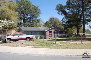 412 North Ave, Warner Robins, GA 31093 - Photo 1