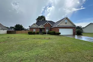 225 Autumn Woods Dr, Warner Robins, GA 31088 - Photo 1