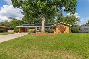 608 Meadowridge Dr, Warner Robins, GA 31093 - Photo 2