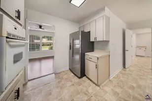 608 Meadowridge Dr, Warner Robins, GA 31093 - Photo 10