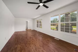 608 Meadowridge Dr, Warner Robins, GA 31093 - Photo 8