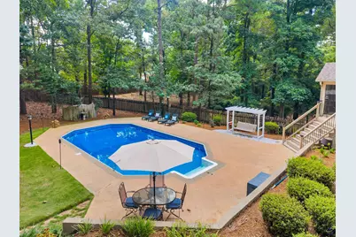 203 Westbury Court, Warner Robins, GA 31088 - Photo 2