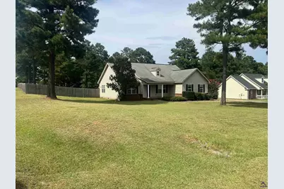 218 Natchez Trace, Macon, GA 31216 - Photo 2