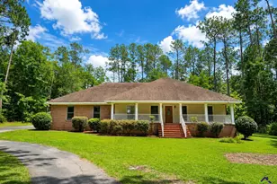 692 Albert Lampkin Rd, Eastman, GA 31023 - Photo 1