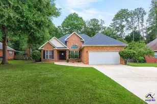 110 Quinelle Dr, Perry, GA 31069 - Photo 1