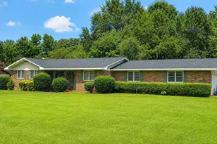 142 Carter Woods Dr, Warner Robins, GA 31088 - Photo 1