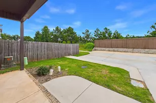 300 Beau Claire Cir, Byron, GA 31008 - Photo 52