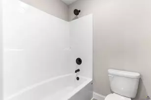 300 Beau Claire Cir, Byron, GA 31008 - Photo 36