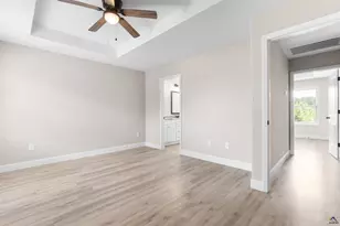 300 Beau Claire Cir, Byron, GA 31008 - Photo 40
