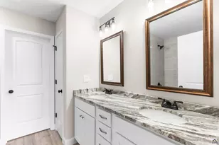 300 Beau Claire Cir, Byron, GA 31008 - Photo 24