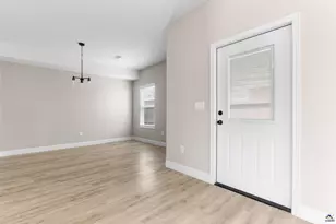 300 Beau Claire Cir, Byron, GA 31008 - Photo 16