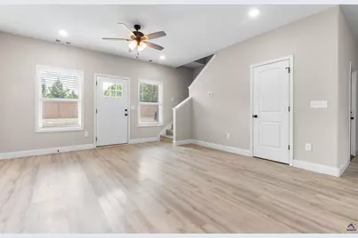 300 Beau Claire Circle, Warner Robins, GA 31008 - Photo 4