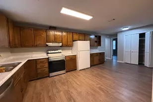 118 S Springs Dr, Bonaire, GA 31005 - Photo 4