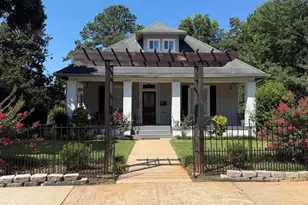 910 Laurel Ave, Macon, GA 31211 - Photo 1
