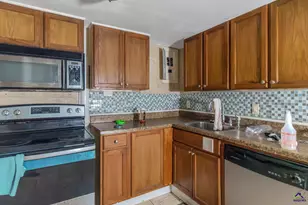 196 Peartree Ln, Riverdale, GA 30274 - Photo 26