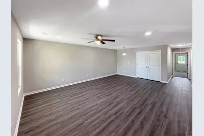 305 Airman Boulevard, Warner Robins, GA 31088 - Photo 6