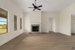 210 Farmland Circle, Perry, GA 31069 - Photo 8