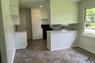 174 Lucas Rd, Cochran, GA 31014 - Photo 2