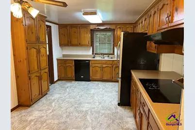 127 Laurel Drive, Cochran, GA 31014 - Photo 2