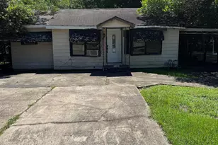 407 Lamar St, Fort Valley, GA 31030 - Photo 1