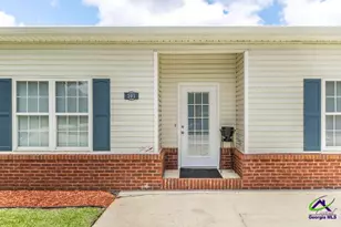 201 Bradford Dr, Byron, GA 31008 - Photo 2