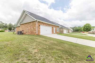 309 Charles Gray Boulevard, Perry, GA 31069 - Photo 28