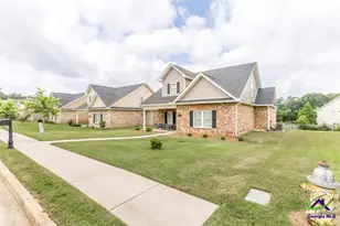 309 Charles Gray Blvd, Perry, GA 31069 - Photo 2