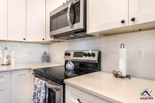 309 Charles Gray Blvd, Perry, GA 31069 - Photo 12