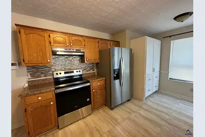 110 Island Boulevard, Warner Robins, GA 31088 - Photo 6