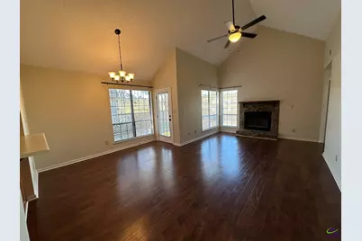 110 Island Boulevard, Warner Robins, GA 31088 - Photo 8