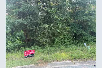 102 Saint Croix Court, Perry, GA 31069 - Photo 1