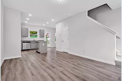 1017 Stonebridge Circle, Macon, GA 31211 - Photo 6