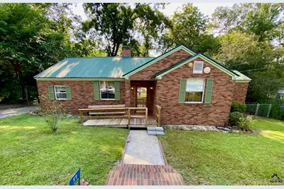 11 Commerce Court, Hawkinsville, GA 31036 - Photo 1