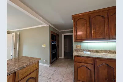 404 Oakview Square, Warner Robins, GA 31093 - Photo 12
