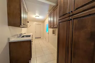 404 Oakview Square, Warner Robins, GA 31093 - Photo 4