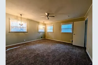 404 Oakview Square, Warner Robins, GA 31093 - Photo 18