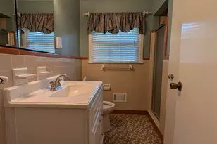 404 Oakview Square, Warner Robins, GA 31093 - Photo 16