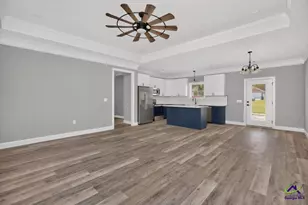 143 Village Cir, Cochran, GA 31014 - Photo 6