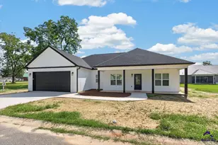 143 Village Cir, Cochran, GA 31014 - Photo 2